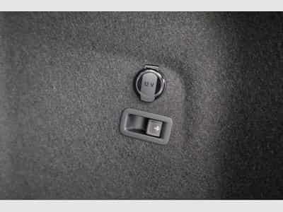 VW Golf Variant 1.5 eTSI 110 kW Life (2026) - Photo 12