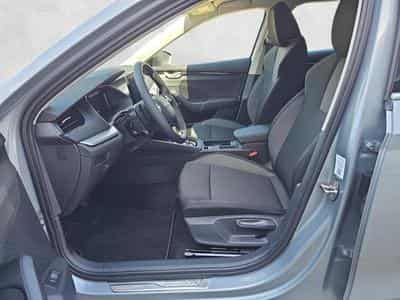 Skoda Octavia 2.0 TDI 110 kW Selection (2026) - Photo 9