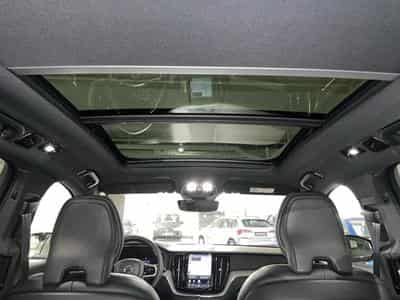 Volvo XC60 2.0 B4 P Geartronic (2022) - Photo 14