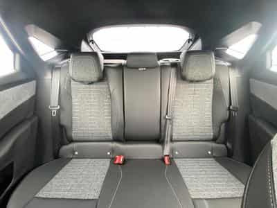 Peugeot 3008 1.2 HYBRID 145 ALLURE E-DCS6 (2025) - Photo 14