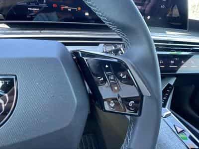 Peugeot 5008 HYBRID 145 ALLURE E-DCS6 (2025) - Photo 13