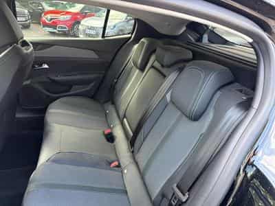 Peugeot 408 HYBRID 145 ALLURE E-DCS6 (2025) - Photo 14