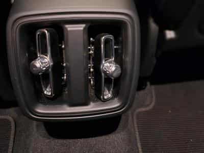 Volvo XC40 VOLVO XC40T2 automatic Essence Plus Dark (2022) - Photo 10
