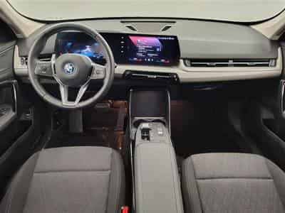 BMW iX1 66.5 kWh eDrive20 Business NAVI/FULL LED/JA17/PDC (2024) - Photo 8
