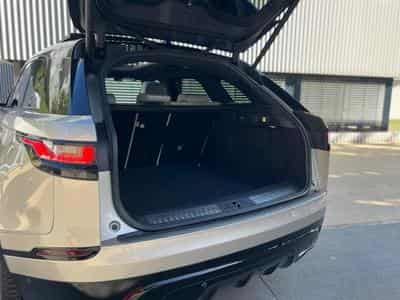 Land-Rover Range Rover Velar / AUTOMATIQUE / TOIT OUVRANT / PANO / 300 HP / SUSPENSION PN (2018) - Photo 8