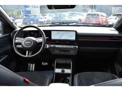 Hyundai Kona 1.6 T-GDI Shine N-Line DCT PANO MEMO SG VENT CAM360 1° MAIN (2024) - Foto 10