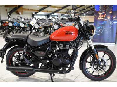 Royal Enfield Meteor FIREBALL RED (2026) - Photo 1