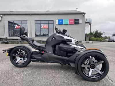 BRP Can-Am Ryker 900 SPORT acc. 219401167, 219400843, 219400842 (2026) - Photo 2
