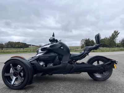 BRP Can-Am Ryker 900 SPORT acc. 219401167, 219400843, 219400842 (2026) - Photo 5