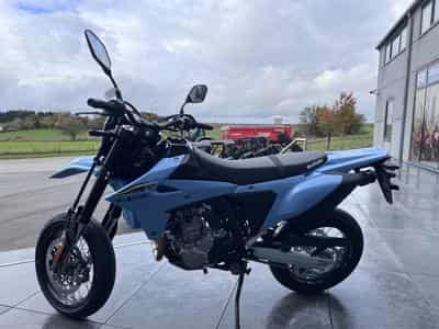 Suzuki DR-Z 400 Supermotard (2026) - Photo 4