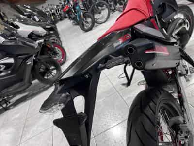 Fantic Motard PERFORMANCE 2T (2026) - Photo 5