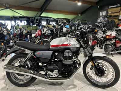 Moto Guzzi V7 SPECIAL (2026) - Photo 1
