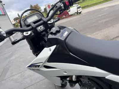 Suzuki DR-Z 400 Supermotard (2026) - Photo 6