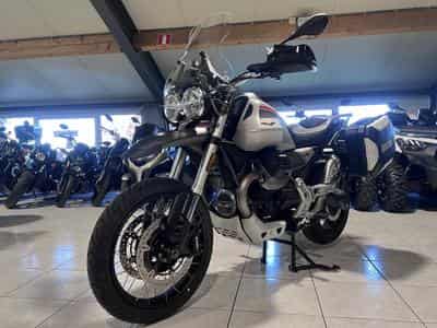 Moto Guzzi V85 TT TRAVEL 35 KW (2024) - Photo 2