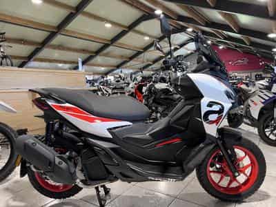 Aprilia SR GT SPORT BLANC (2026) - Photo 1