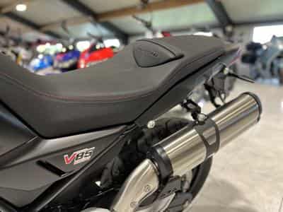 Moto Guzzi V85 TT  Strada (2026) - Photo 4