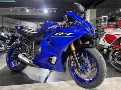 Yamaha R7 (2026) - Photo 7