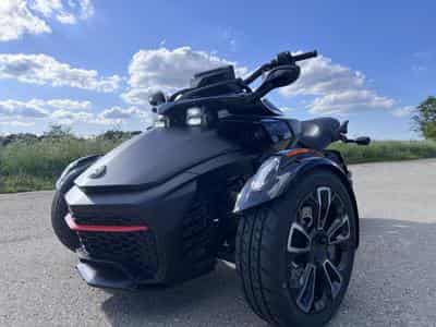 BRP Can-Am Spyder 1330 (2026) - Photo 3