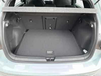 VW Golf R-Line Limited (2026) - Photo 11