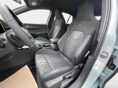 VW Golf R-Line Limited (2026) - Photo 10