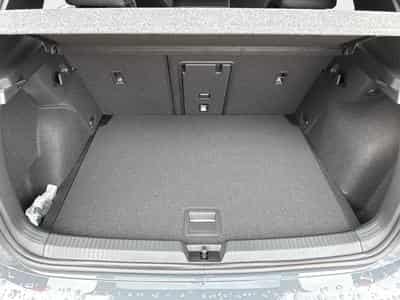VW Golf R-Line Limited (2026) - Photo 6