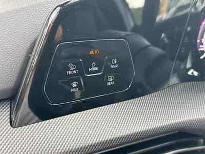 VW Golf R-Line Limited (2026) - Photo 13