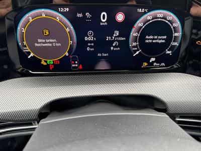 VW Golf R-Line Limited (2026) - Photo 14