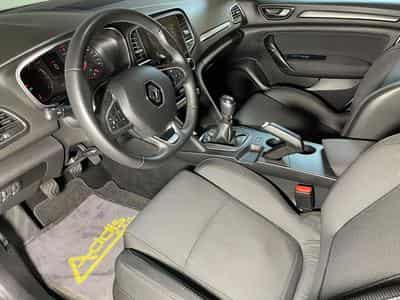Renault Megane IV 1.3 TCE 140 INTENS CARPLAY (2023) - Photo 8