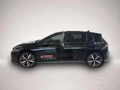 VW Golf (2025) - Photo 3