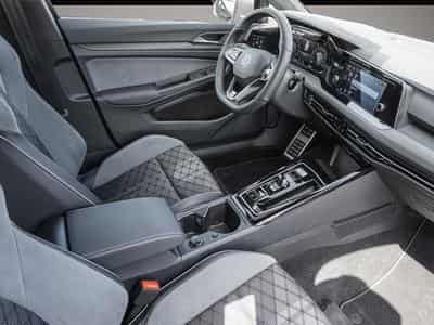 VW Golf (2024) - Photo 6