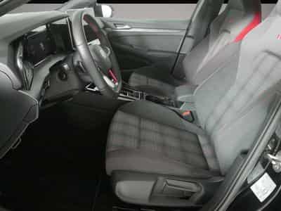 VW Golf (2024) - Photo 7