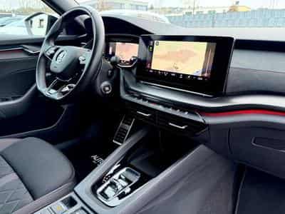 Skoda Octavia Octavia Combi RS 2.0 TDI DSG /NAVI/LED/HUD/AHK/ (2022) - Photo 12