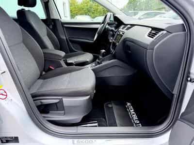 Skoda Octavia Octavia Combi 1.5 TSI DSG /NAVI/LED/ACC/CARPLAY/ (2019) - Photo 13
