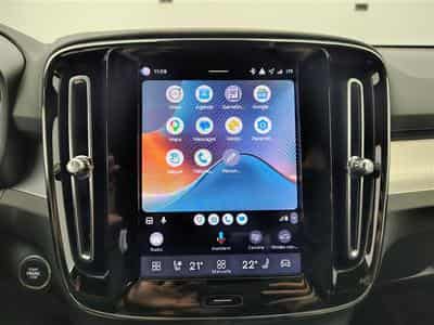 Volvo XC40 2.0 B3 Geartronic NAVI / FULL LED / HARMANN KARDON / CAMERA (2026) - Photo 12