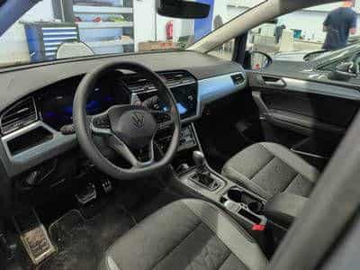 VW Touran Comfortline GOAL 1.5 TSI 150 CV DSG7 * 7 PLACES * *ATTELAGE* (2025) - Foto 4