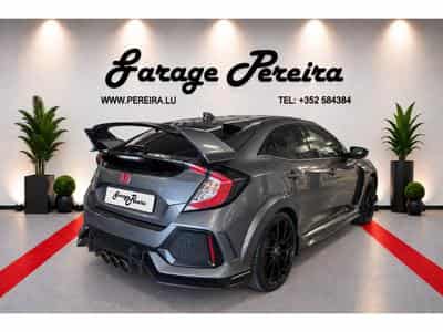 Honda Civic 2.0 320 TYPE-R CARBON LED NAVI 1 HAND (2018) - Photo 3