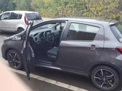 Toyota Yaris Style (2016) - Foto 1