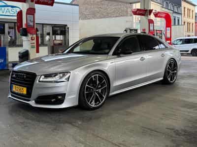Audi S8 Plus (2016) - Photo 1