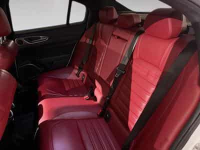 Alfa-Romeo Giulia 2.2 MJD 210 Q4 Veloce (2023) - Foto 11