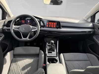 VW Golf VIII 1.5 TSI 96kW Style (2024) - Photo 5