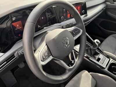 VW Golf VIII 1.5 TSI 96kW Style (2024) - Photo 8