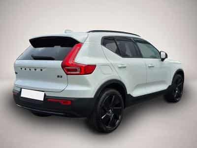 Volvo XC40 (2025) - Photo 2