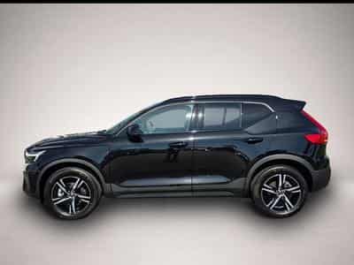 Volvo XC40 (2025) - Photo 4