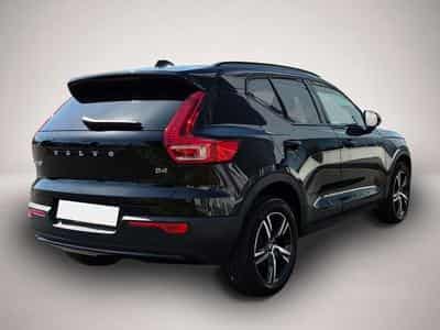 Volvo XC40 (2025) - Photo 2