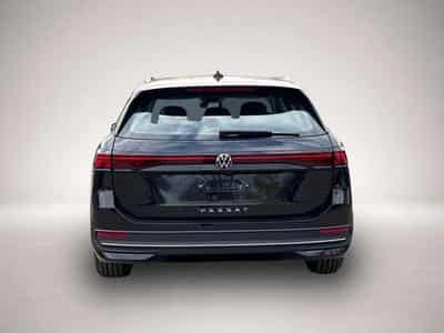 VW Passat (2025) - Photo 4