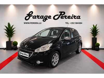 Peugeot 208 1.6 HDI 92 STYLE 1 HAND (2014) - Photo 2