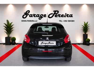 Peugeot 208 1.6 HDI 92 STYLE 1 HAND (2014) - Photo 4