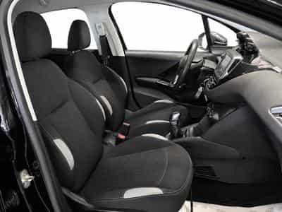 Peugeot 208 1.6 HDI 92 STYLE 1 HAND (2014) - Photo 5