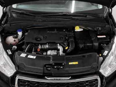 Peugeot 208 1.6 HDI 92 STYLE 1 HAND (2014) - Photo 11