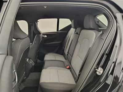 Volvo XC40 2.0 B3 Geartronic NAVI / FULL LED / HARMANN KARDON / CAMERA (2026) - Foto 14